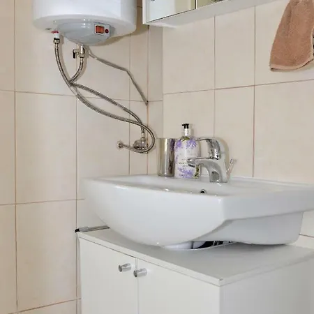 Central Apartment *